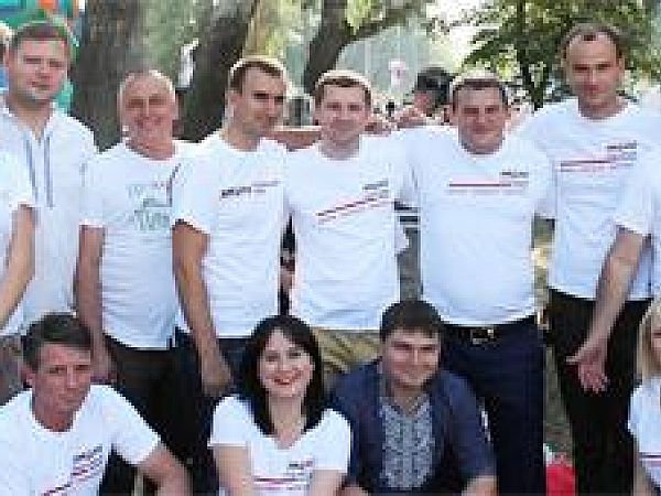 Кіровоградські радикали привітали та подарувати чудові сюорпризи городянам на день міста
